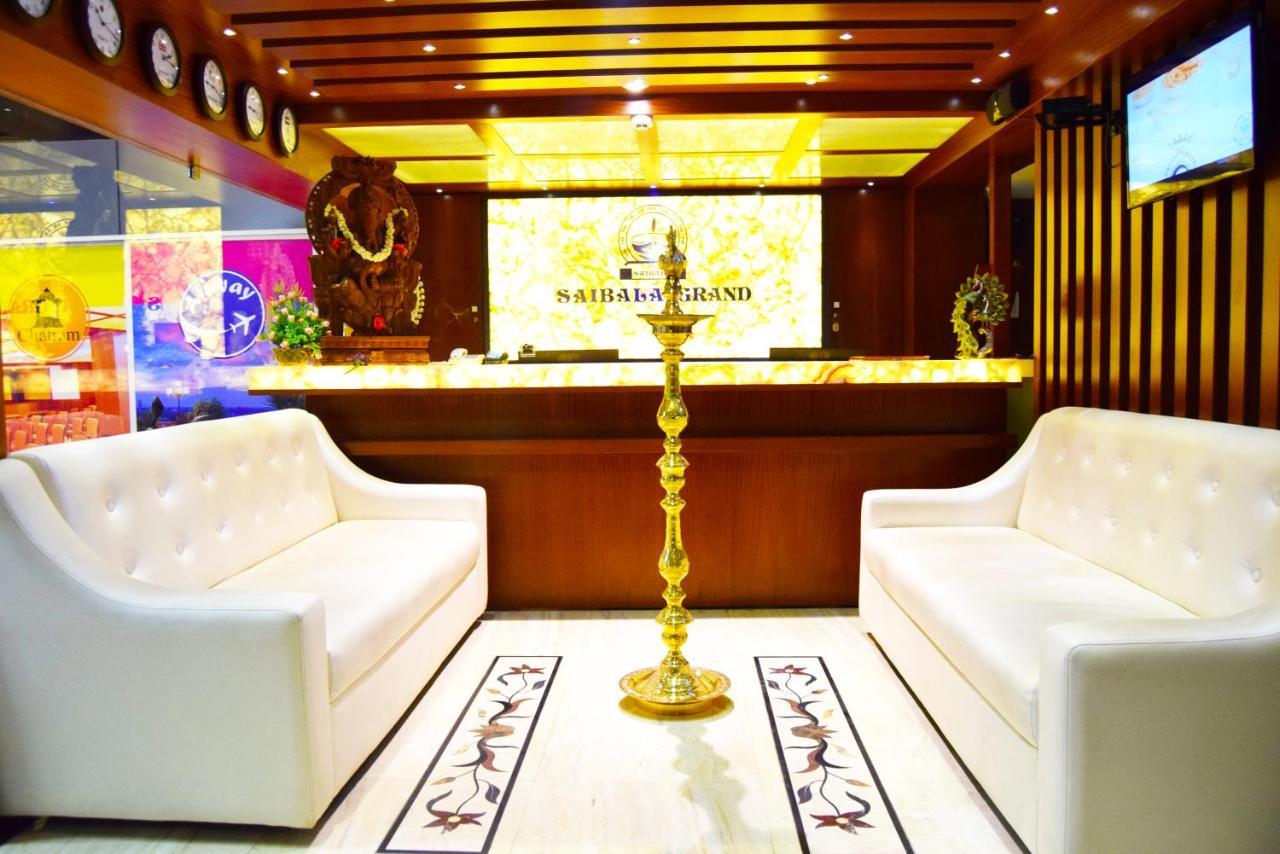 Thiviyam Airport Hotel Madras Buitenkant foto