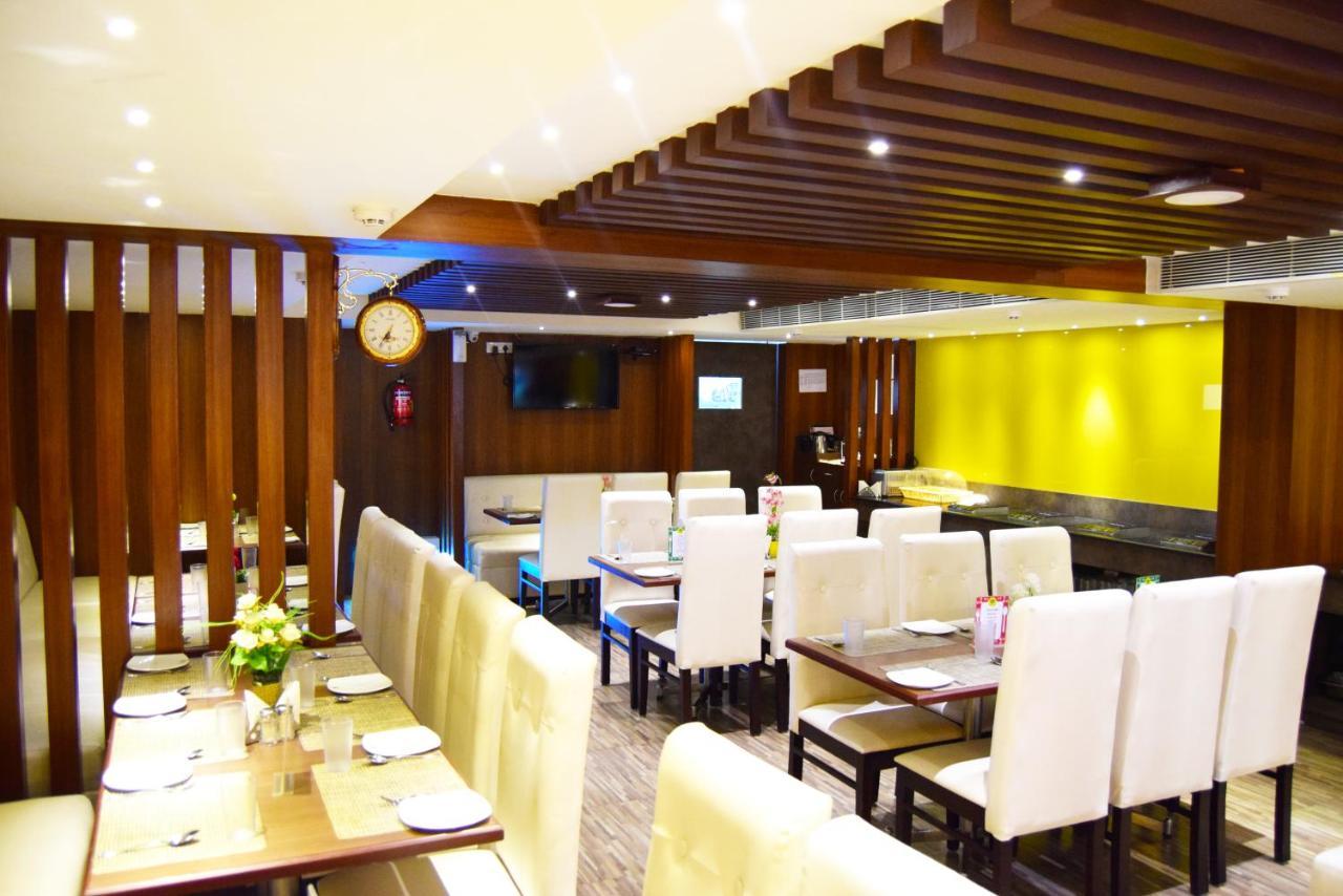 Thiviyam Airport Hotel Madras Buitenkant foto
